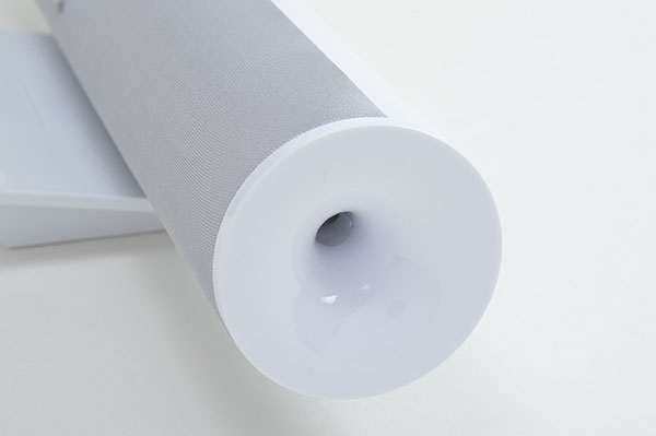 バスレフダクトを新たに搭載。豊かな低音再生が可能に